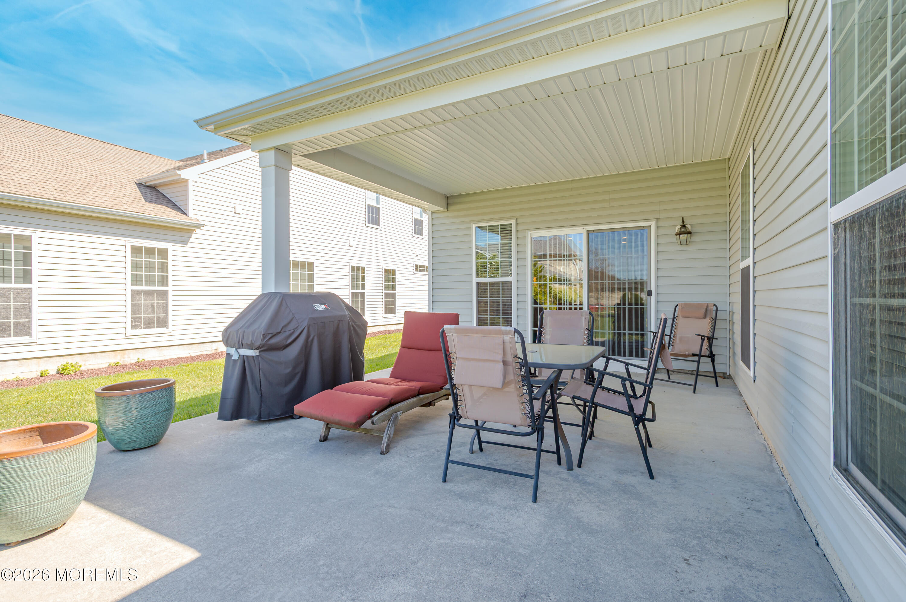 8 E Dartford Drive Farmingdale NJ 07727