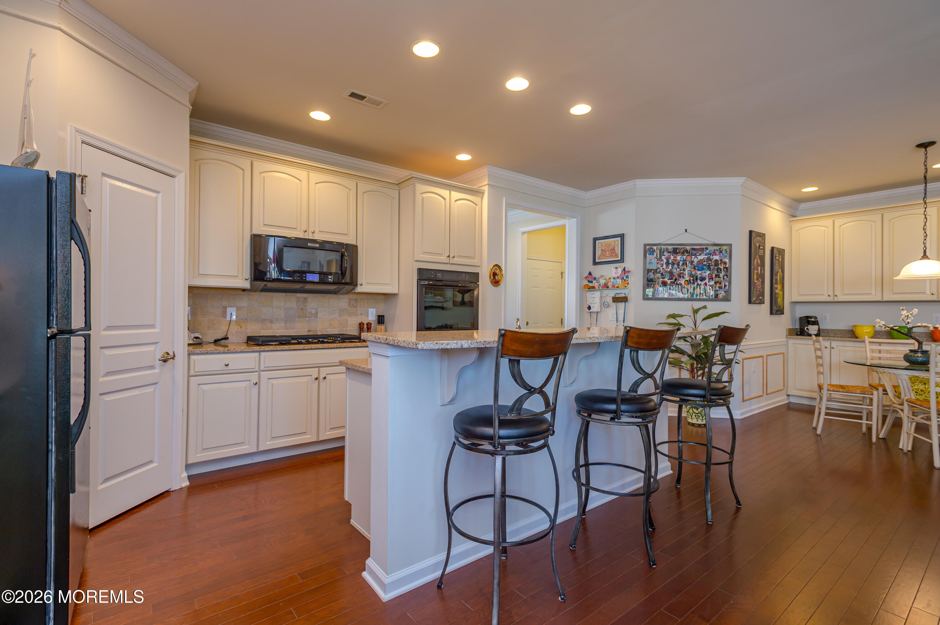 8 E Dartford Drive Farmingdale NJ 07727