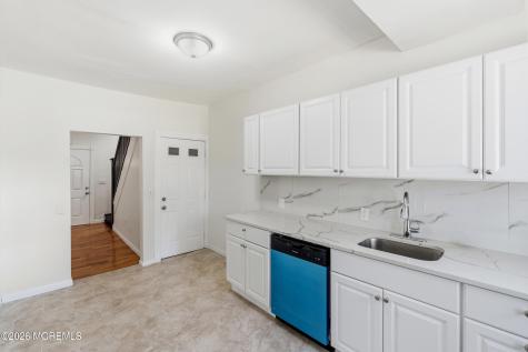 35 Grand Avenue Newark NJ 07102