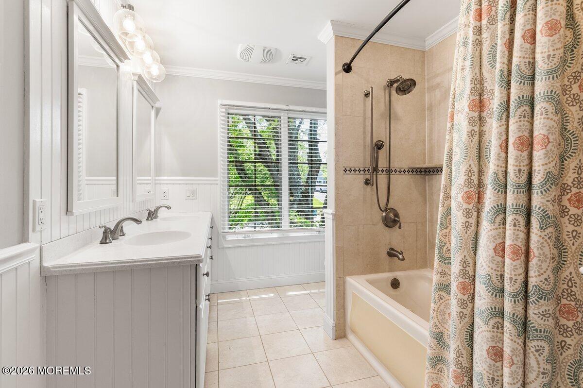 5 Ridge Hill Way Holmdel NJ 07733