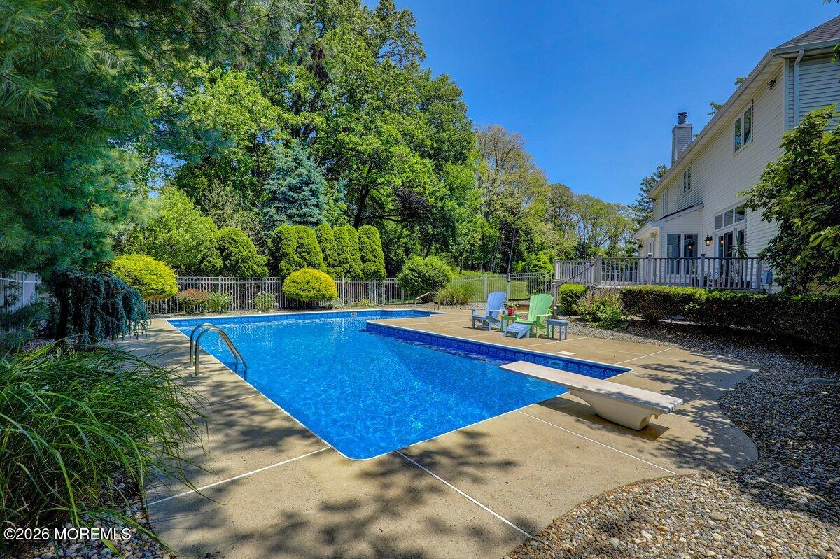 5 Ridge Hill Way Holmdel NJ 07733
