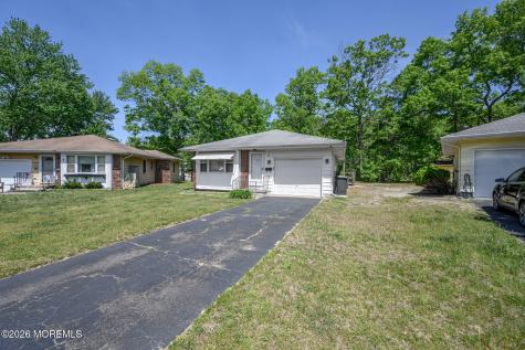61 Heather Narrows Toms River NJ 08755
