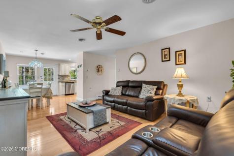 717B Buckingham Drive Lakewood NJ 08701
