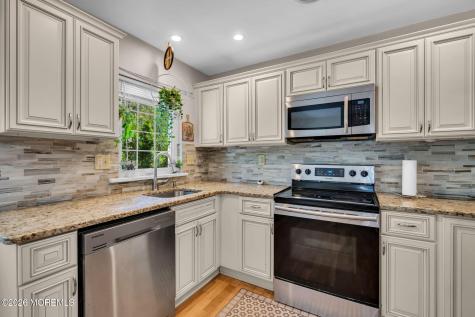 717B Buckingham Drive Lakewood NJ 08701
