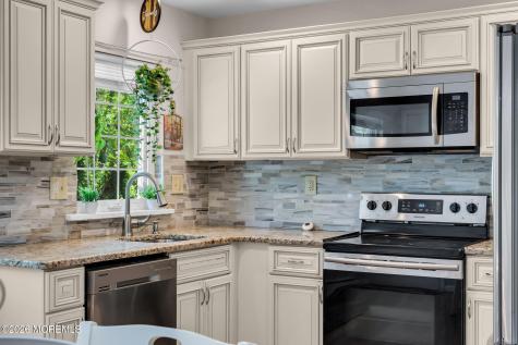 717B Buckingham Drive Lakewood NJ 08701