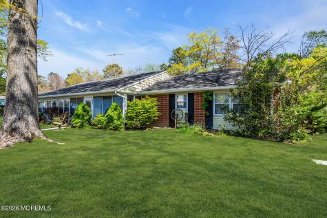 717B Buckingham Drive Lakewood NJ 08701