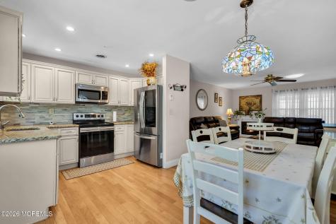 717B Buckingham Drive Lakewood NJ 08701