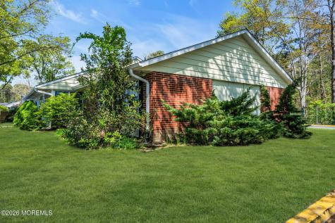 717B Buckingham Drive Lakewood NJ 08701