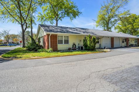 717B Buckingham Drive Lakewood NJ 08701