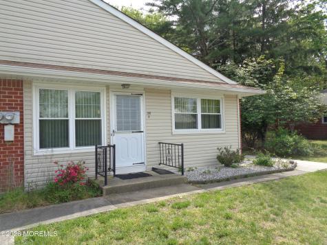 28 B Snowberry Lane Whiting NJ 08759