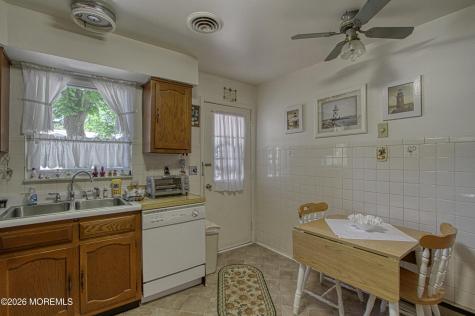 1 Moccasin Drive Whiting NJ 08759