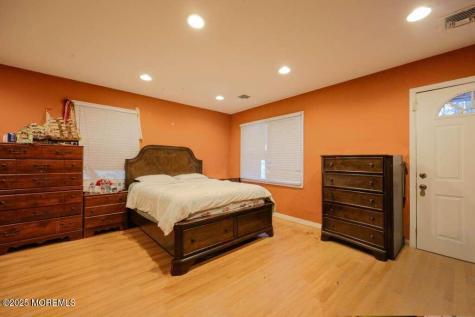 1158 Cecil Court Lakewood NJ 08701
