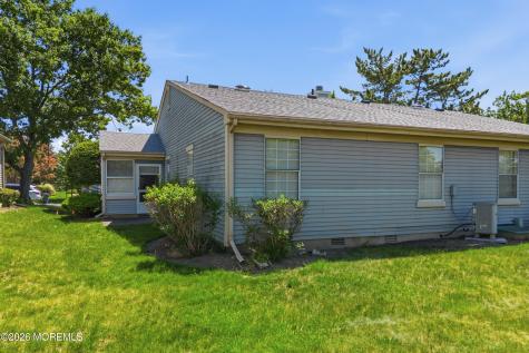 9A Patrick Henry Court Monroe NJ 08831