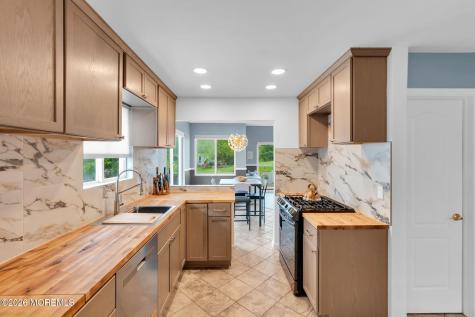 81 Ortley Court Matawan NJ 07747