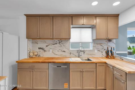 81 Ortley Court Matawan NJ 07747