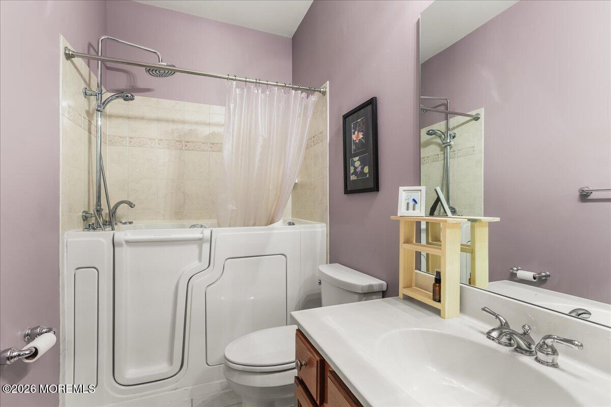 9 Silver Charm Road Manalapan NJ 07726