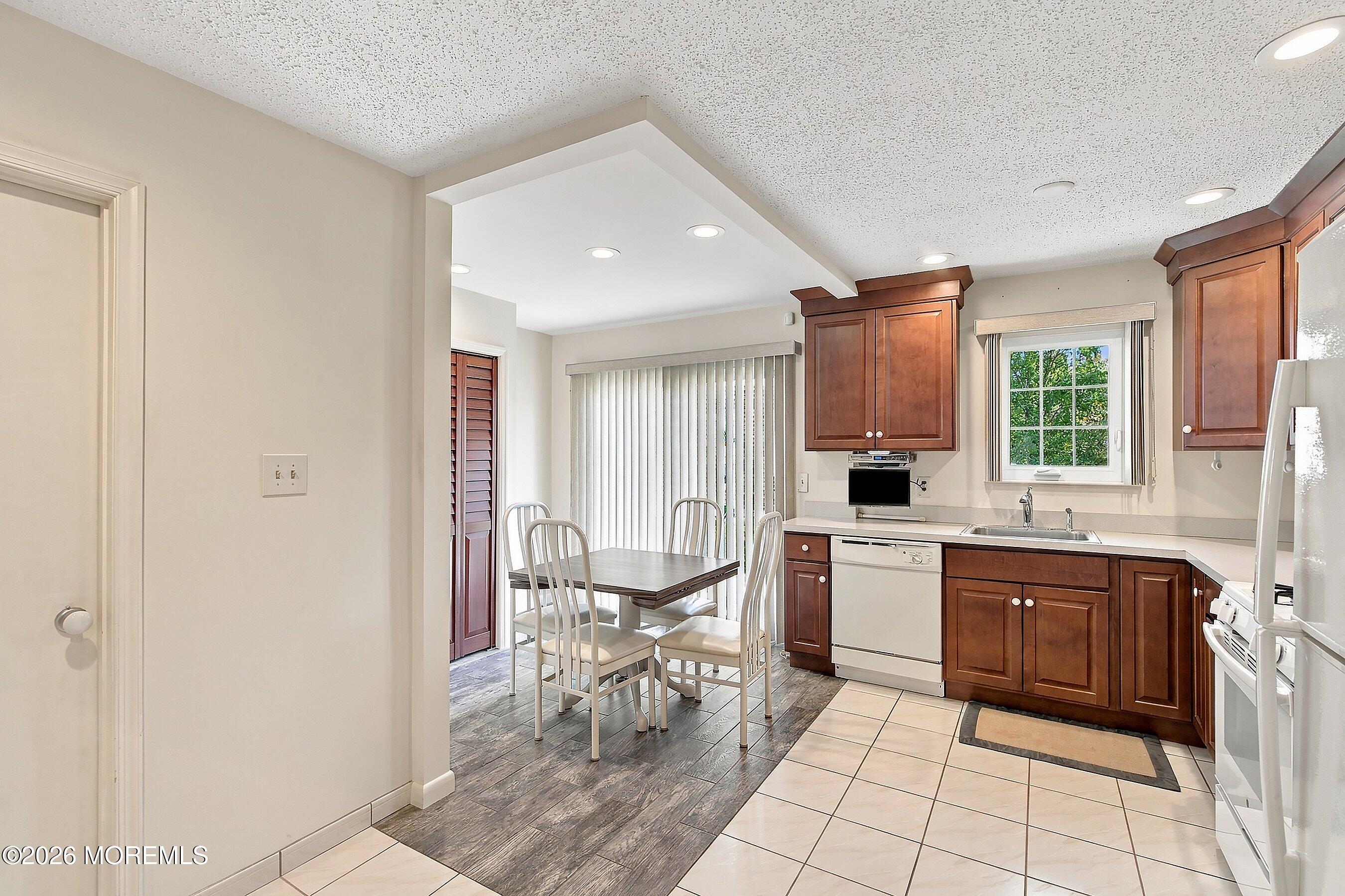 16 Morden Close Freehold NJ 07728