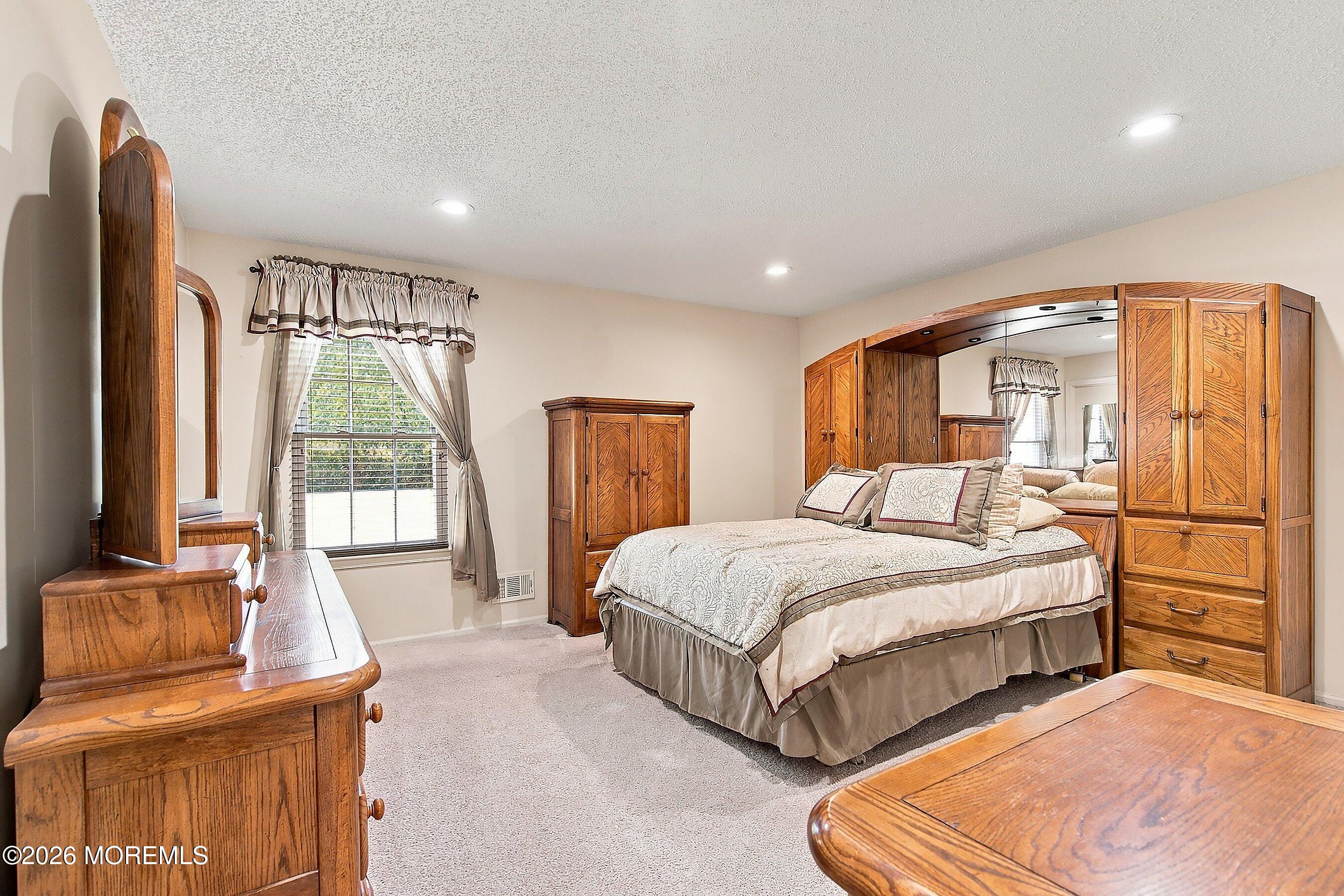 16 Morden Close Freehold NJ 07728