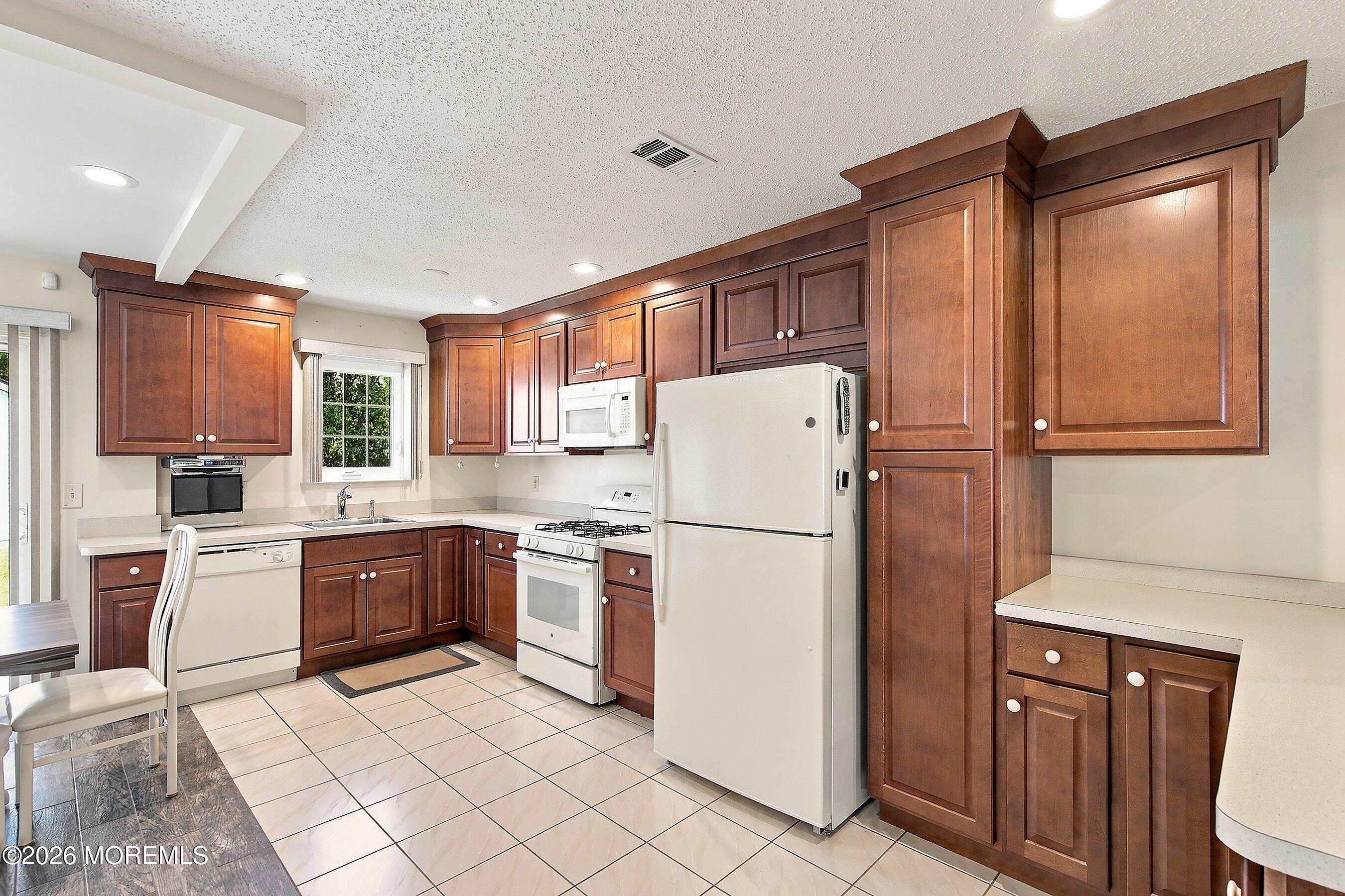 16 Morden Close Freehold NJ 07728