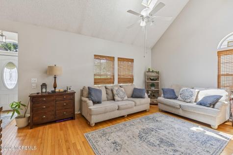 44 East Drive Toms River NJ 08753