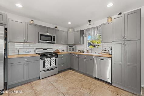 7 Sandy Court Little Egg Harbor NJ 08087
