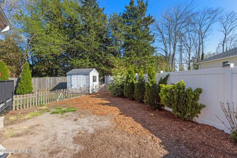 7 Sandy Court Little Egg Harbor NJ 08087