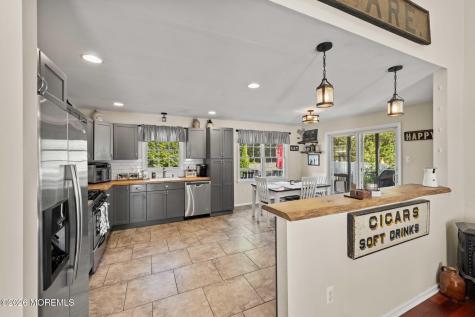 7 Sandy Court Little Egg Harbor NJ 08087