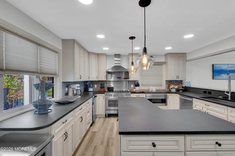 139 N Riverside Drive N Brick NJ 08724