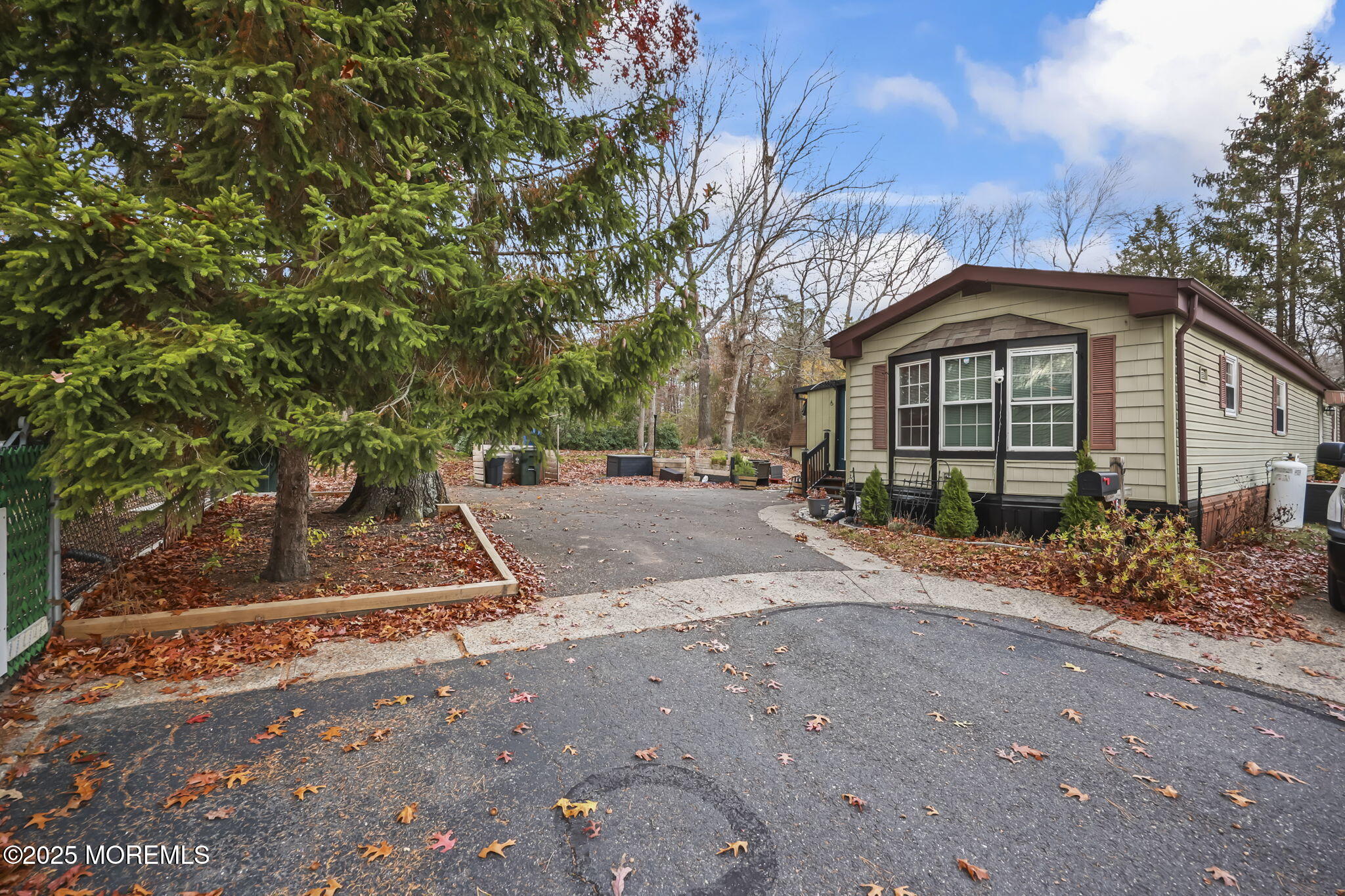 6 Taft Street Howell NJ 07731