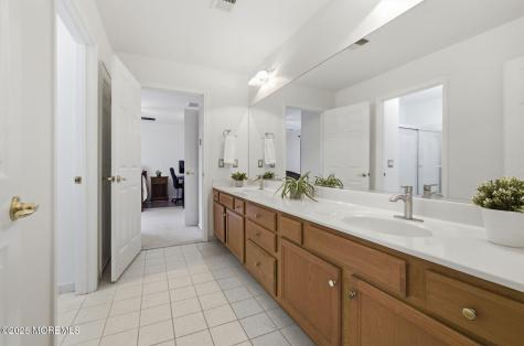 15 Ellis Court Morganville NJ 07751