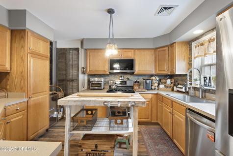 6 Cedar Street Barnegat NJ 08005