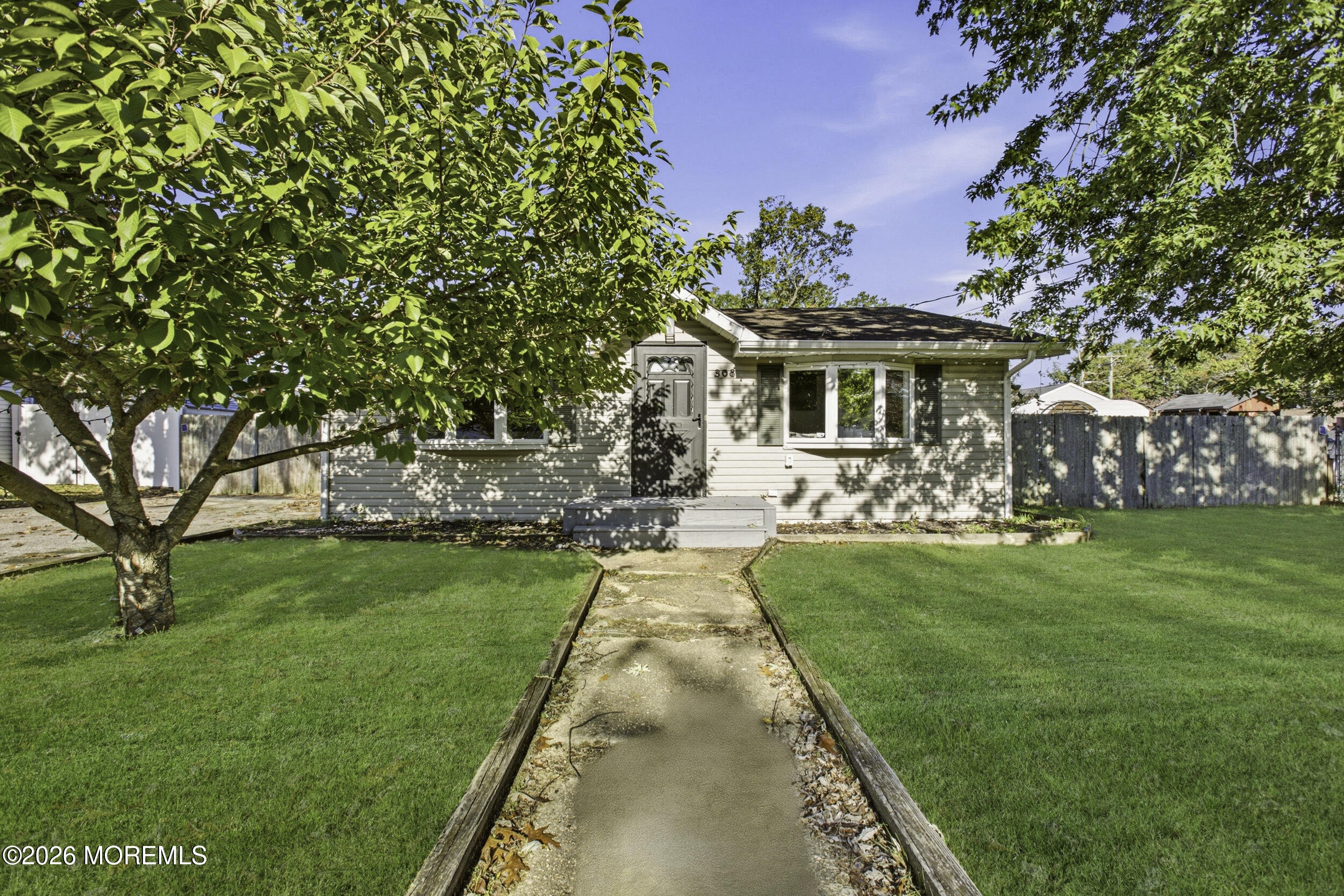 308 Tiller Avenue Beachwood NJ 08722