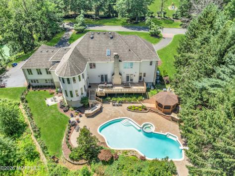 427 Fawns Run Morganville NJ 07751
