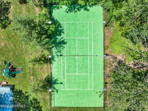 427 Fawns Run Morganville NJ 07751