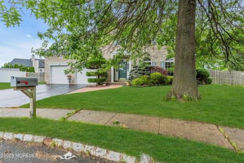 308 Clare Court Morganville NJ 07751