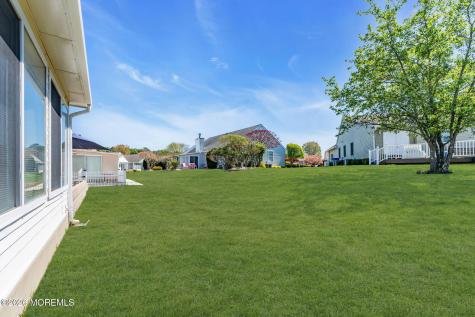 152 Chesterfield Lane Toms River NJ 08757