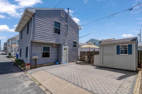 19 E Shore Way Lavallette NJ 08735