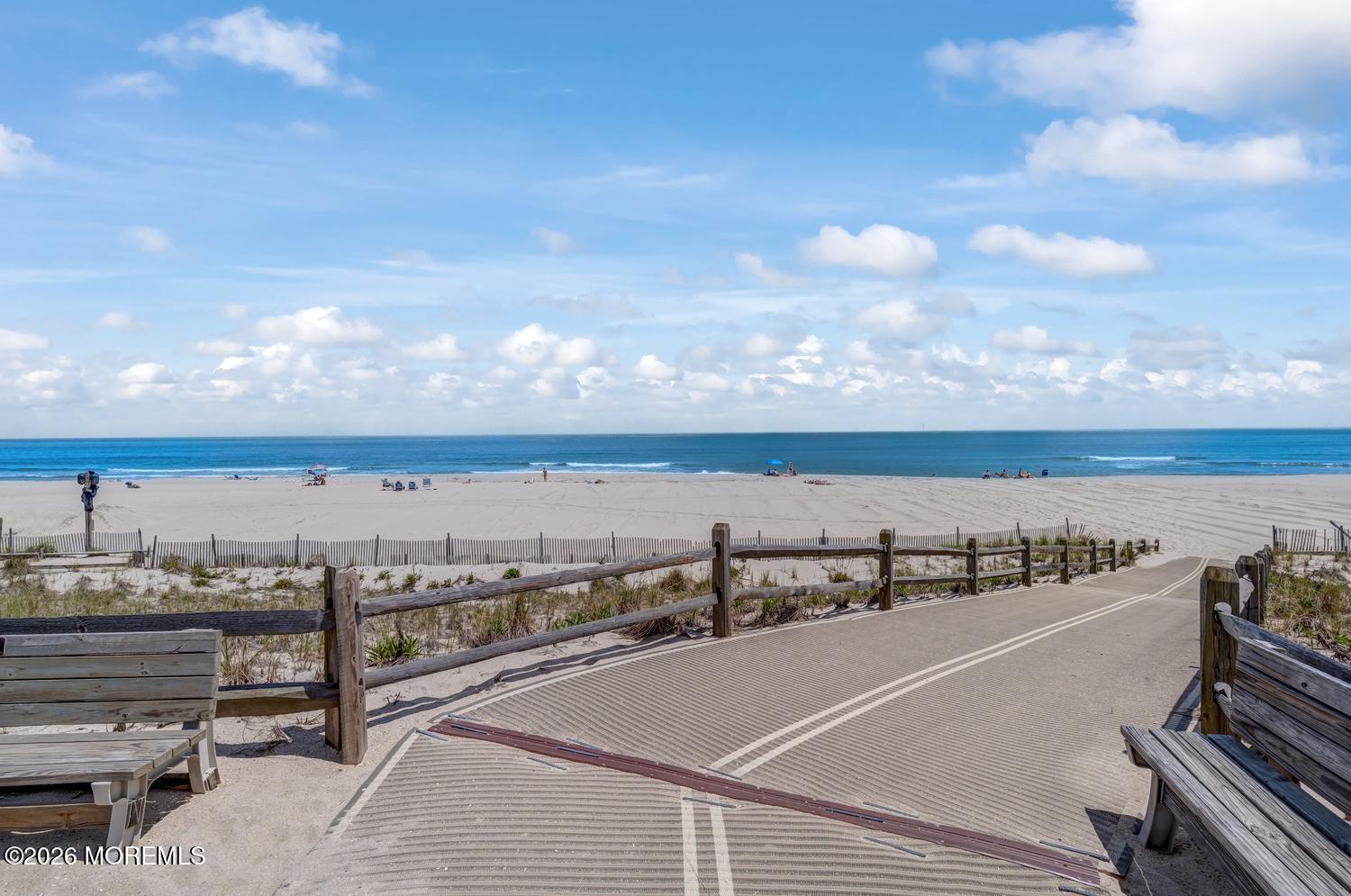 19 E Shore Way Lavallette NJ 08735