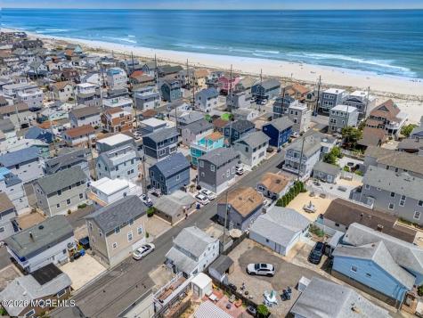 19 E Shore Way Lavallette NJ 08735