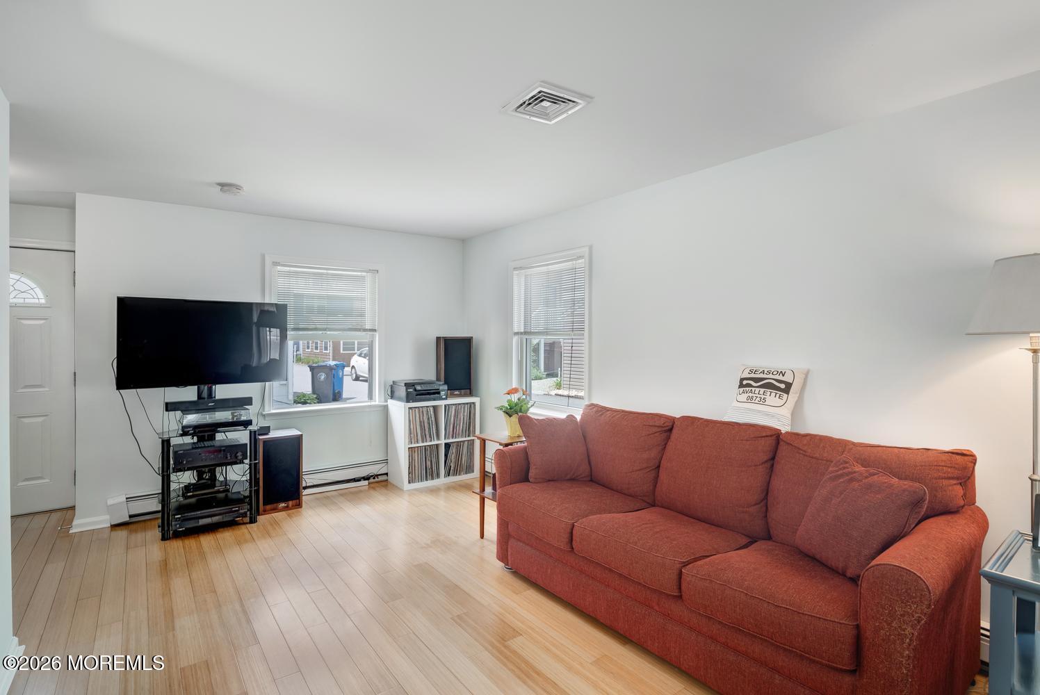 19 E Shore Way Lavallette NJ 08735