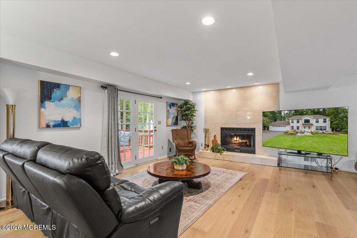 25 Winding Woods Way Manalapan NJ 07726