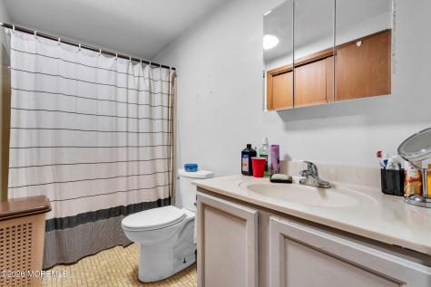 1333 Longboat Avenue Beachwood NJ 08722