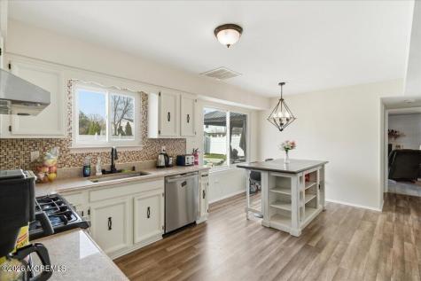 12 Holmes Avenue Monroe NJ 08831