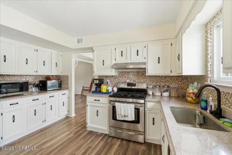 12 Holmes Avenue Monroe NJ 08831