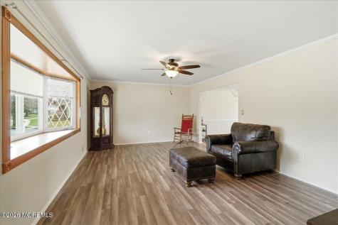 12 Holmes Avenue Monroe NJ 08831