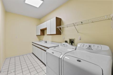 684 Harding Road Little Silver NJ 07739