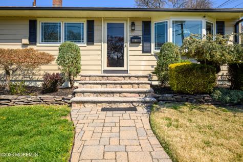 144 Garden Terrace Edison NJ 08817