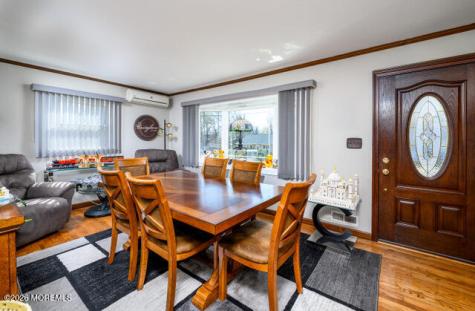 144 Garden Terrace Edison NJ 08817