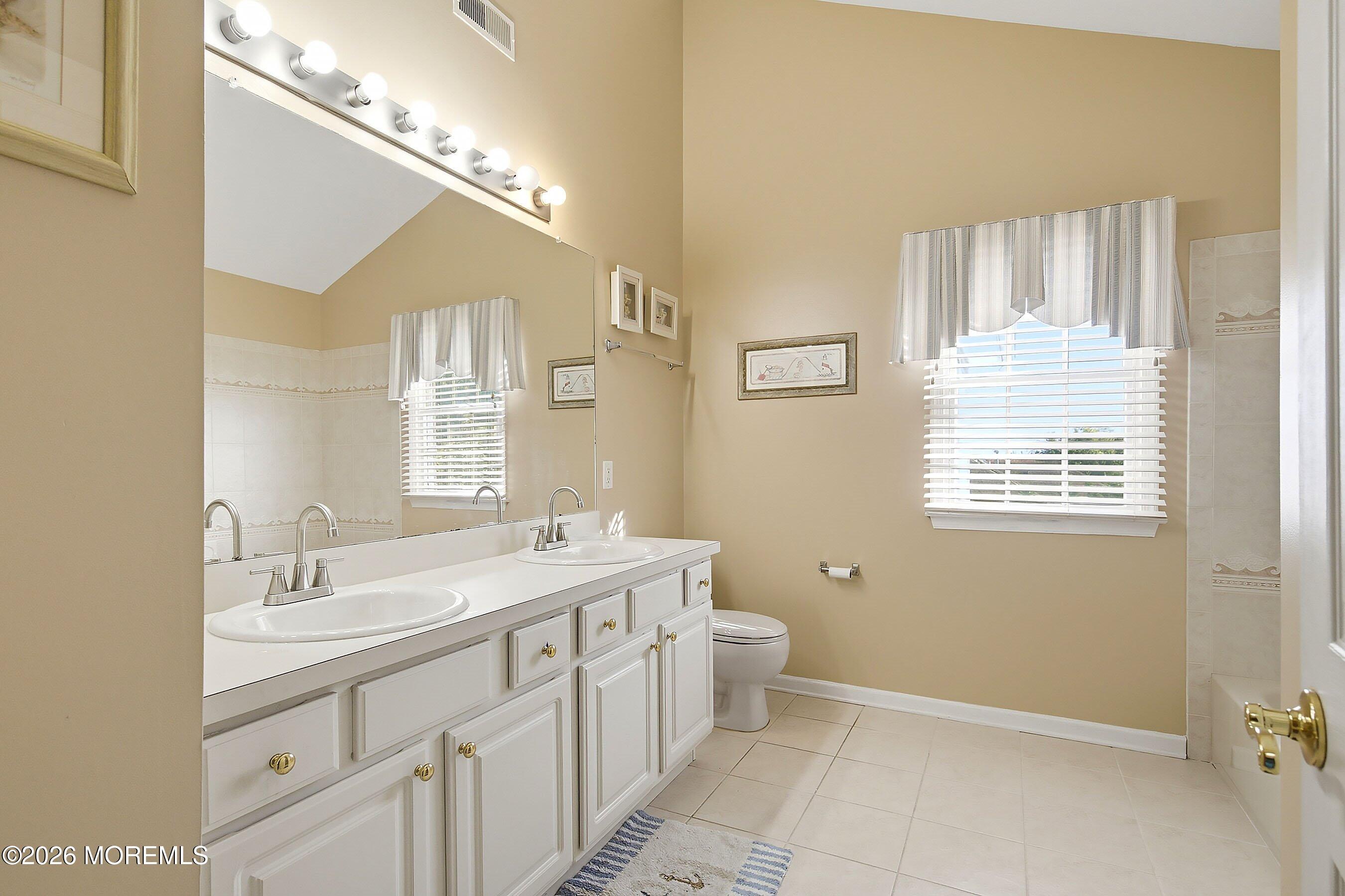 40 Northwoods Road Ocean Twp NJ 07712