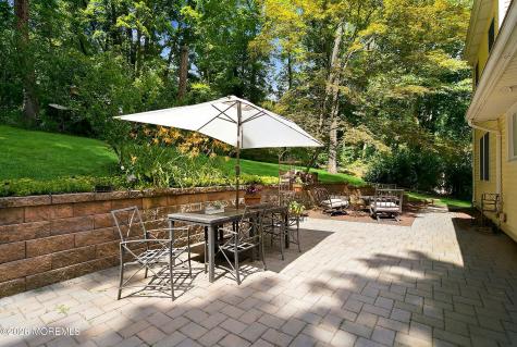 76 Long Hill Road Gillette NJ 07933